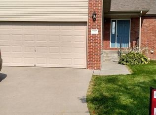 7251 Dorchester Ct, Lincoln, NE 68521