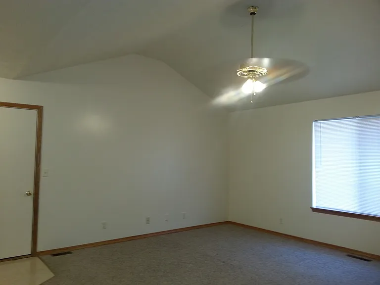 2419 W Deerfield St — Photo 12