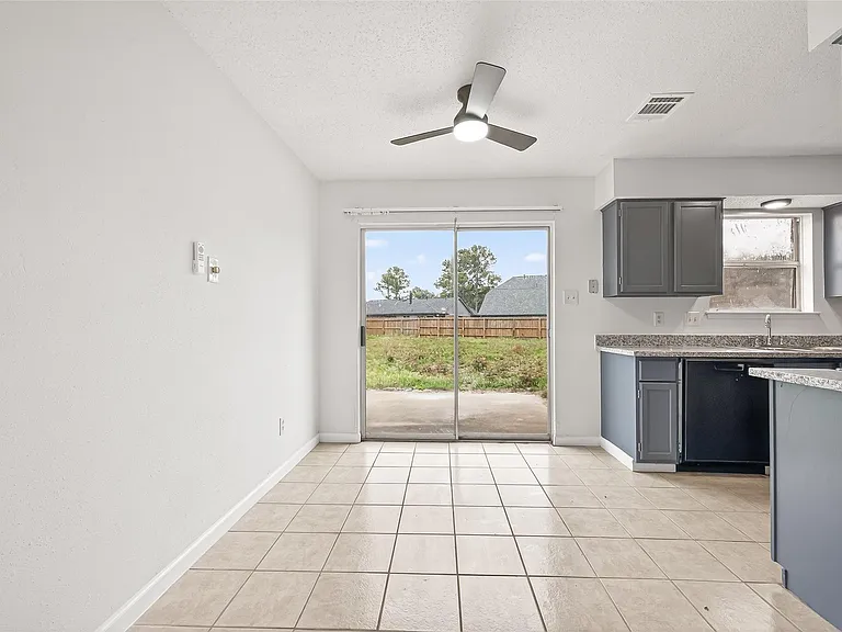 7523 La Place Dr — Photo 10