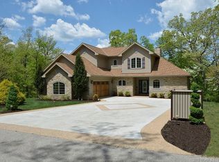 31 Via Appia Dr, Sunrise Beach, MO 65079