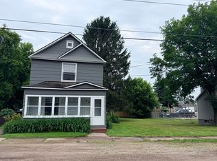 722 Carrie St, Sault Sainte Marie, MI 49783