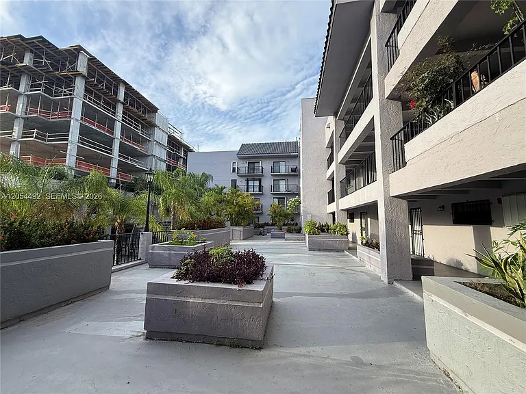 777 SW 9th Ave #205 — Photo 44