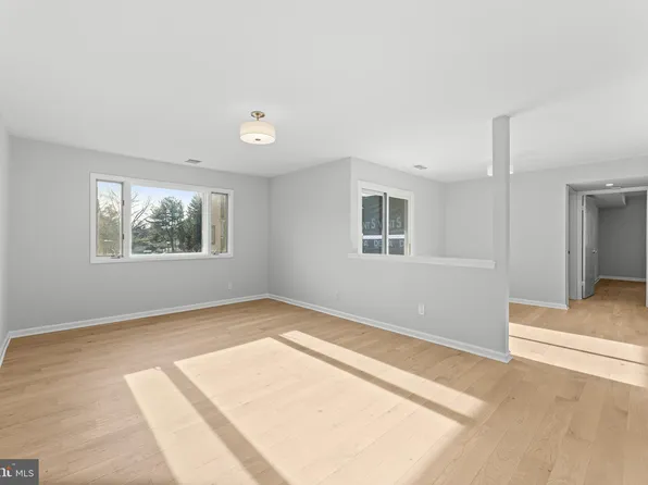 3226 Sayre Dr, Princeton, NJ 08540