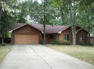1170 W Bradley St, Springfield, MO 65803
