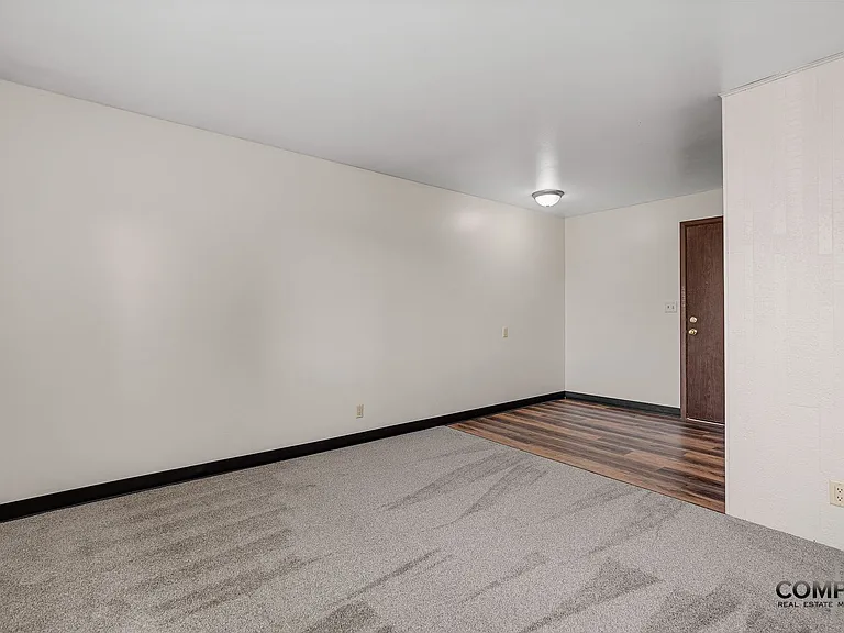 1025 W. MacArthur Avenue — Photo 5