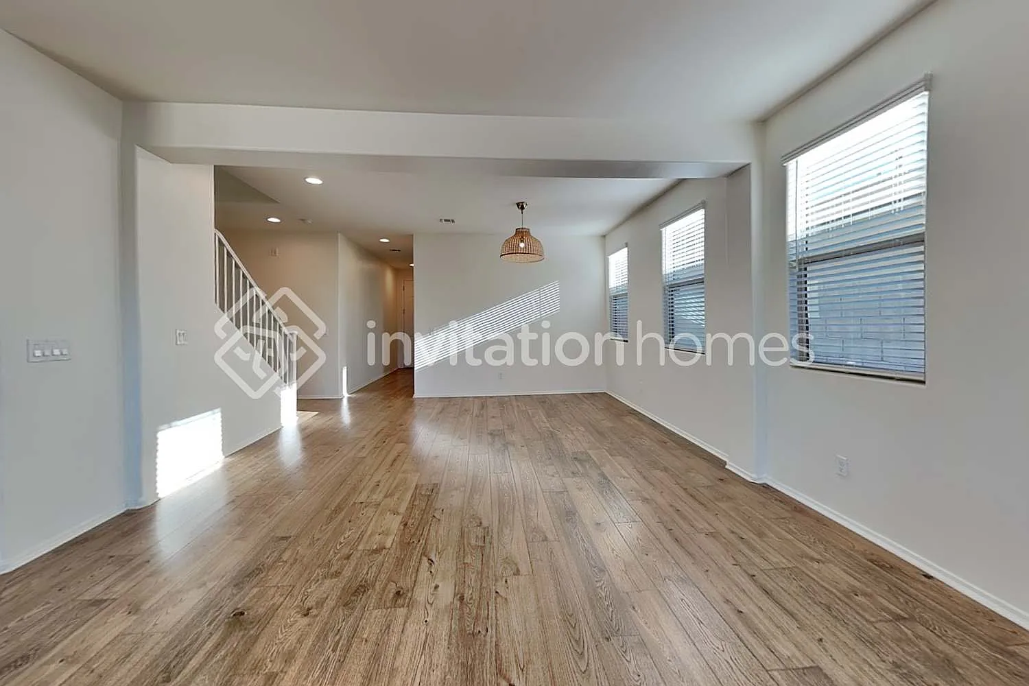 2152 W Emrie Ave San Tan Valley, AZ 85142 — Photo 1