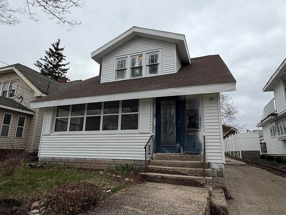 1st image of 529 Ardmore St SE