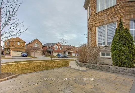 155 Rideau Dr #BASEMENT — Photo 17