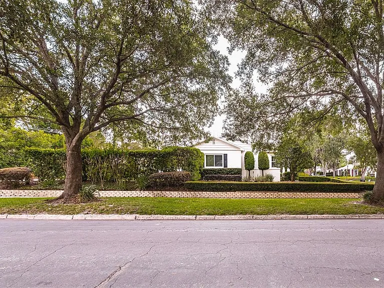 1001 Nottingham St — Photo 46