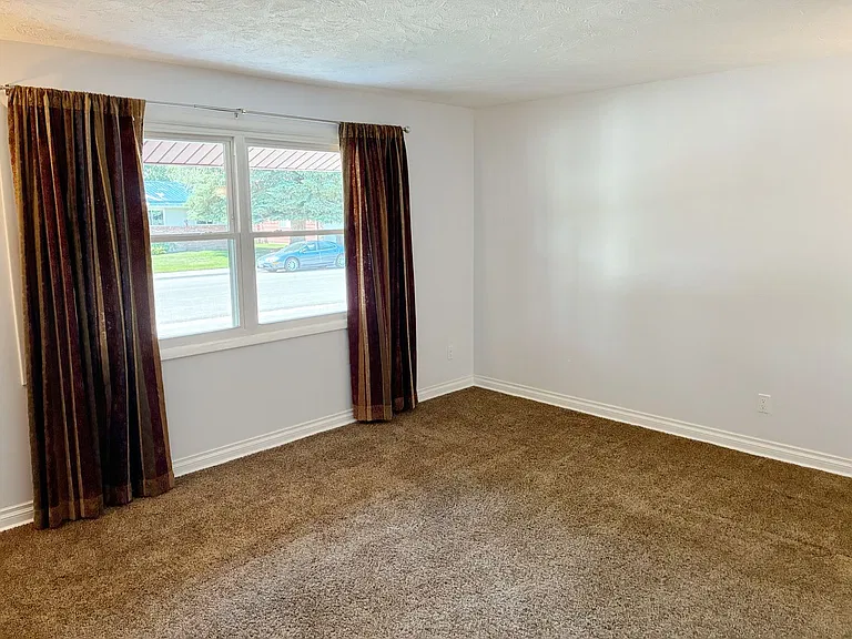 2180 Westcliff Dr — Photo 6
