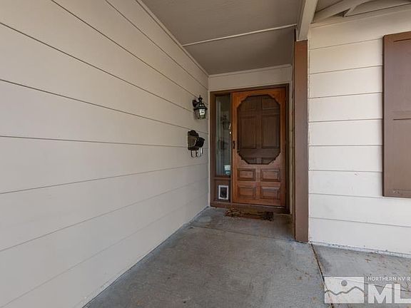 3rd image of 973 Glen Meadow Dr