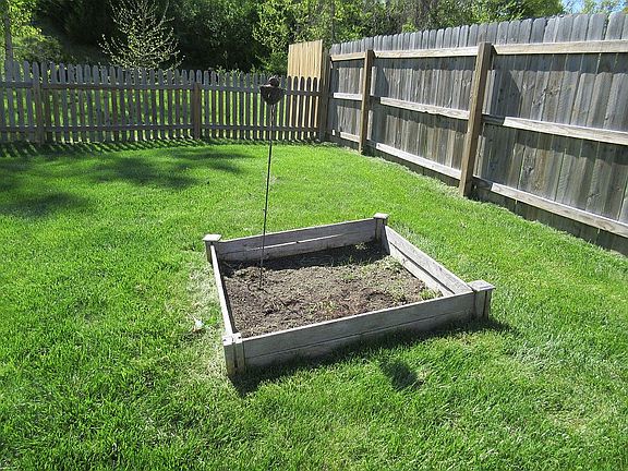 Raised bed