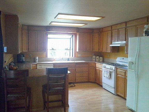 3rd image of 7519 190th Ave E