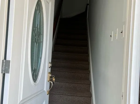 31 W 34th St #2, Bayonne, NJ 07002
