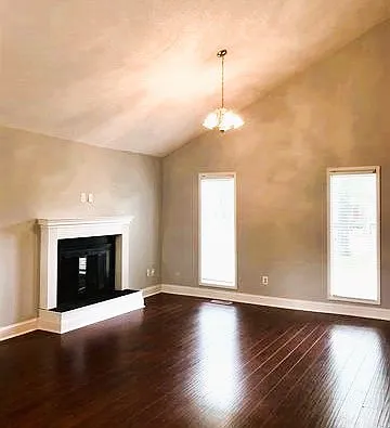 5855 Mockingbird Ln — Photo 8