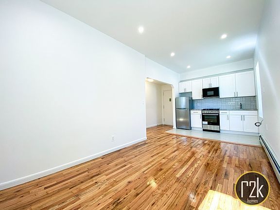 4th image of 14-36 Astoria Blvd #2