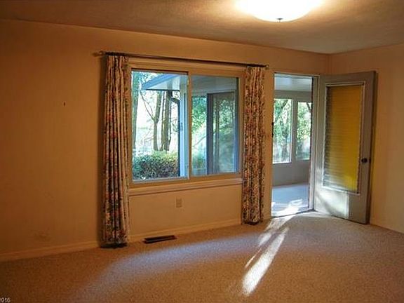 2nd image of 242 Oakdale Dr #192-195