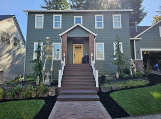 1144 NW 22nd Ave, Camas, WA