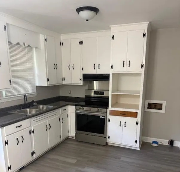111 White Oak Dr #A — Photo 2