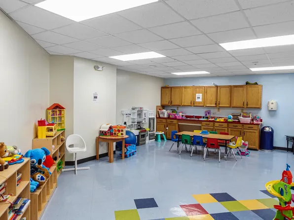 426 Harmon Cove Tower image 15 of 18