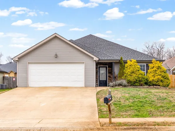 1313 Freedom Dr, Clarksville, TN 37042