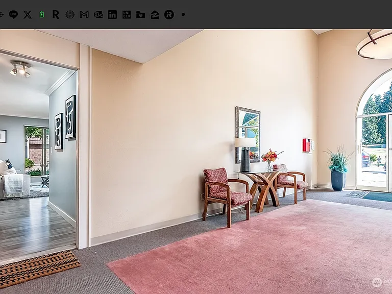 11006 NE 68th St #810 — Photo 3