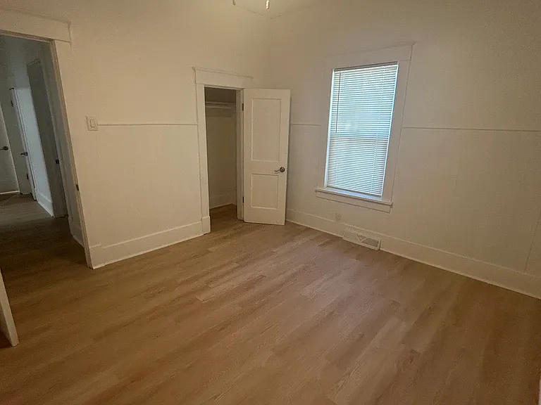 415 S Harrison St — Photo 7