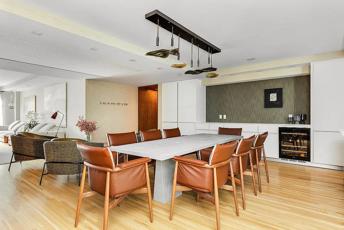 737 Park Ave APT 5G photo 1