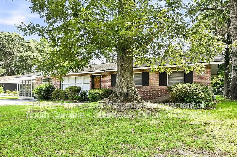 3 bed, 2.0 bath, 1600 sqft, $2,800 — Photo 2