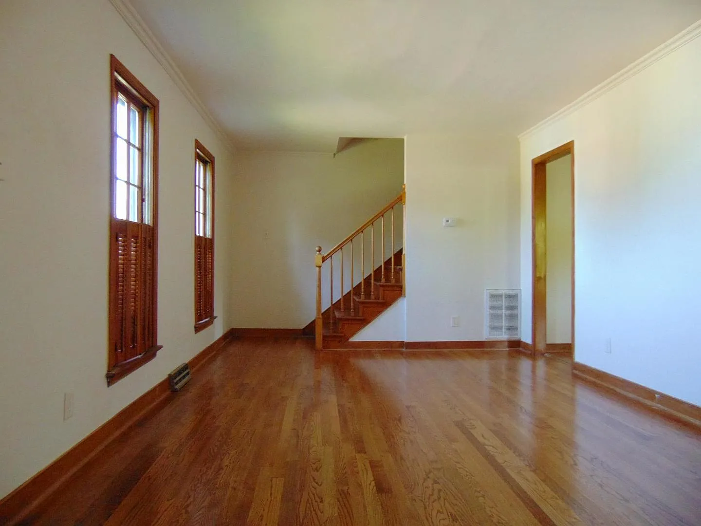 Welcome Home to 4903 Goddin Circle — Photo 3
