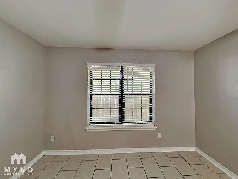 106 Conner St — Photo 9