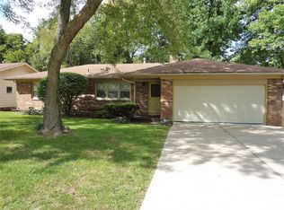 1053 S Paula Ave, Springfield, MO 65804