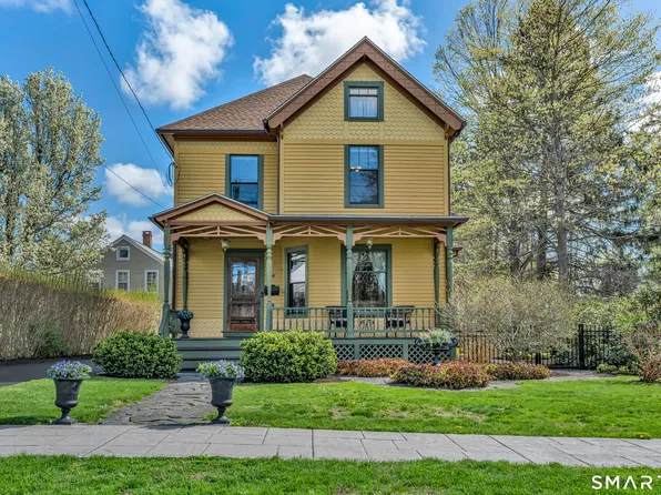 54 Main Street, Newtown, CT 06470