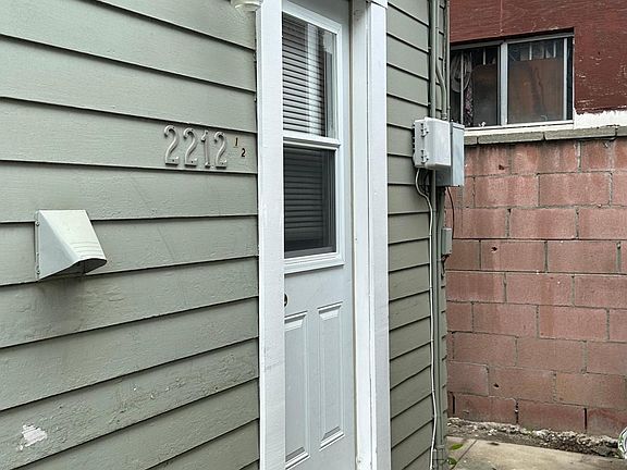 5th image of 2208 Marathon St #2212-1/2