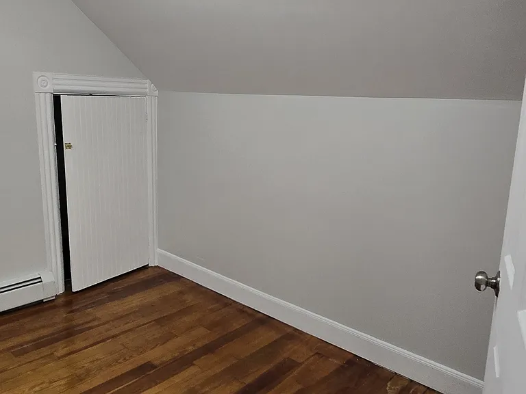 131-133 Morris Ave #3 — Photo 16