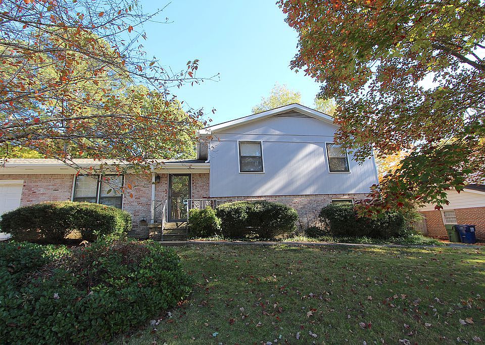 1st image of 12017 Greenleaf Dr SE