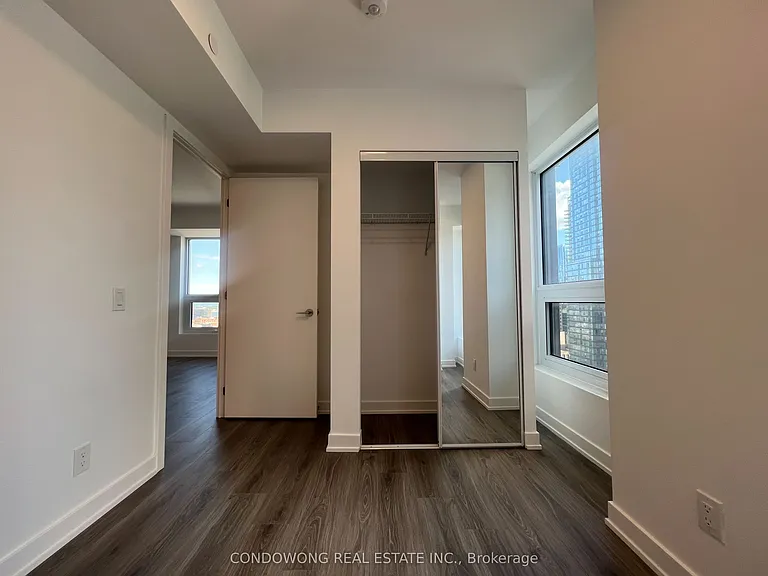 100 Queen St E #2311 — Photo 8