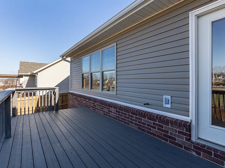 1501 NE Dysart Woods Ln — Photo 21