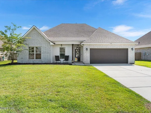 1029 Castine Pointe Blvd, Long Beach, MS 39560