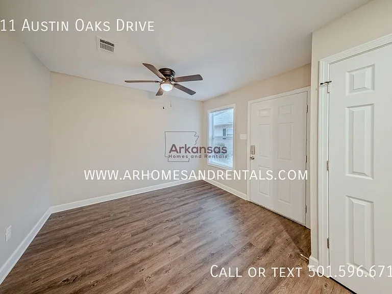 211 W Austin St — Photo 7