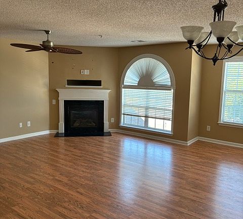 5th image of 6106 Hedgecock Cir APT 2A