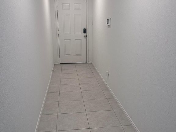 4th image of 702 Odlozil Ln