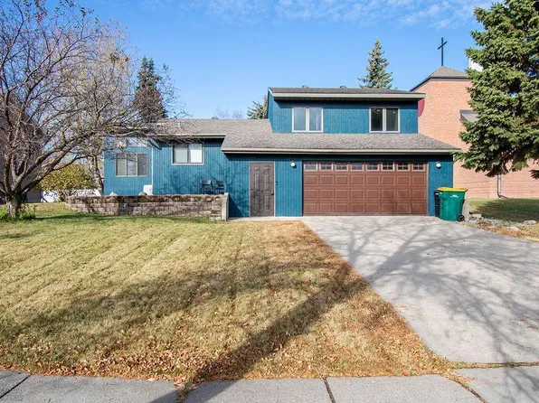 1242 6th St E, West Fargo, ND 58078