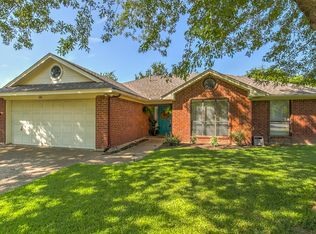 1110 Murry Dr N, Cleburne, TX 76033