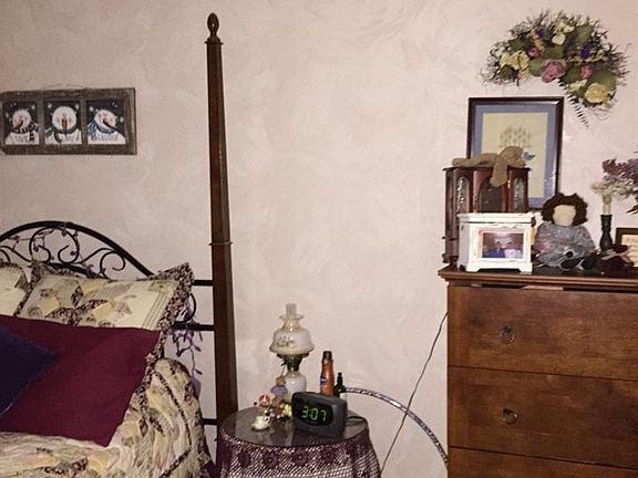 2nd image of 711 W Lakeshore Dr APT 101