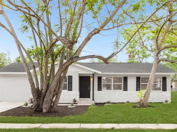 11 E Hammon Dr, Apopka, FL 32703