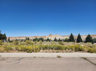 100 Collier Cir, Green River, WY 82935