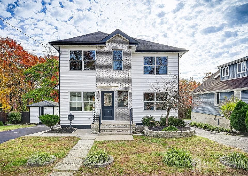 1st image of 940 Grove Ave