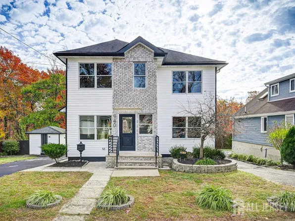 940 Grove Ave, Laurence Harbor, NJ 08879