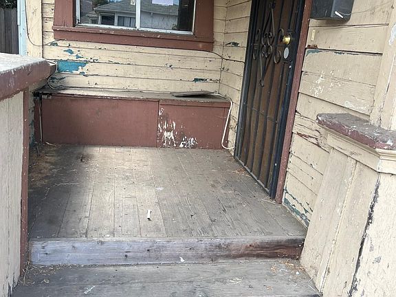 2nd image of 6225 Tevis St